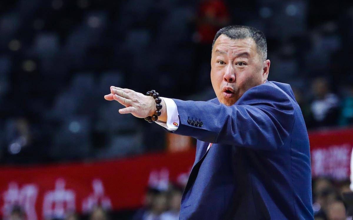 yy易游官方app英超赛程吃紧，山东男篮赛后官宣签约，话题不断，医务组通报恢复的简单介绍